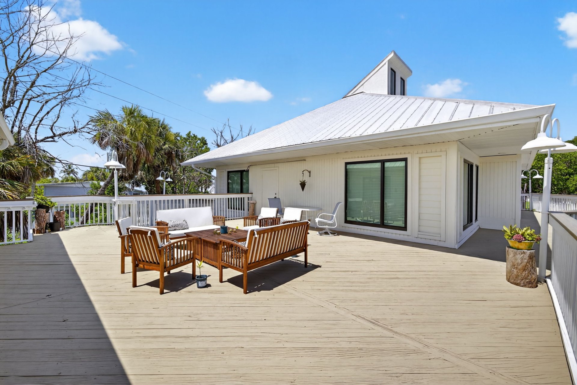 Expansive open-air lanai deck